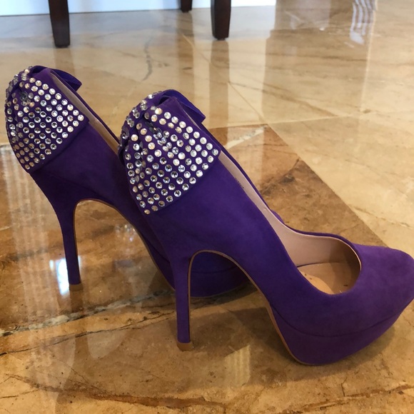 Steve Madden Purple Suede Pump - Picture 5 of 8